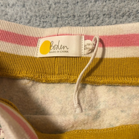 Mini Boden Skirt - Picture 2 of 4